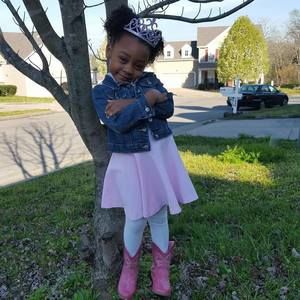 Meet your Posher, Latasha